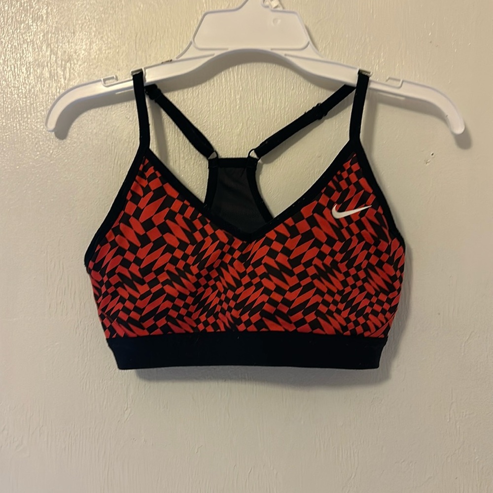 Woman’s Nike sport bra